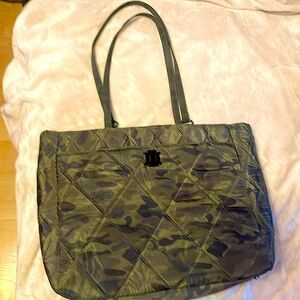 INC QUILTES TOTE CAMO